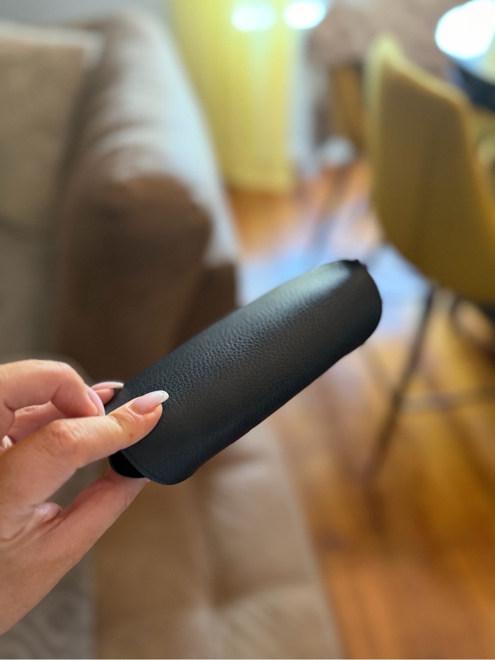 Ray-Ban Black Leather Sunglasses Case - Picture 2 of 3